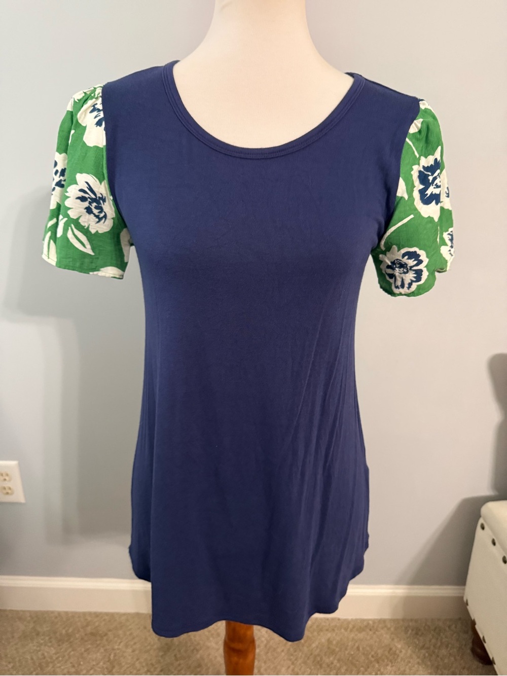 Navy Scoop Neck Top with Green Floral Puff Sleeves - Women's Blouse